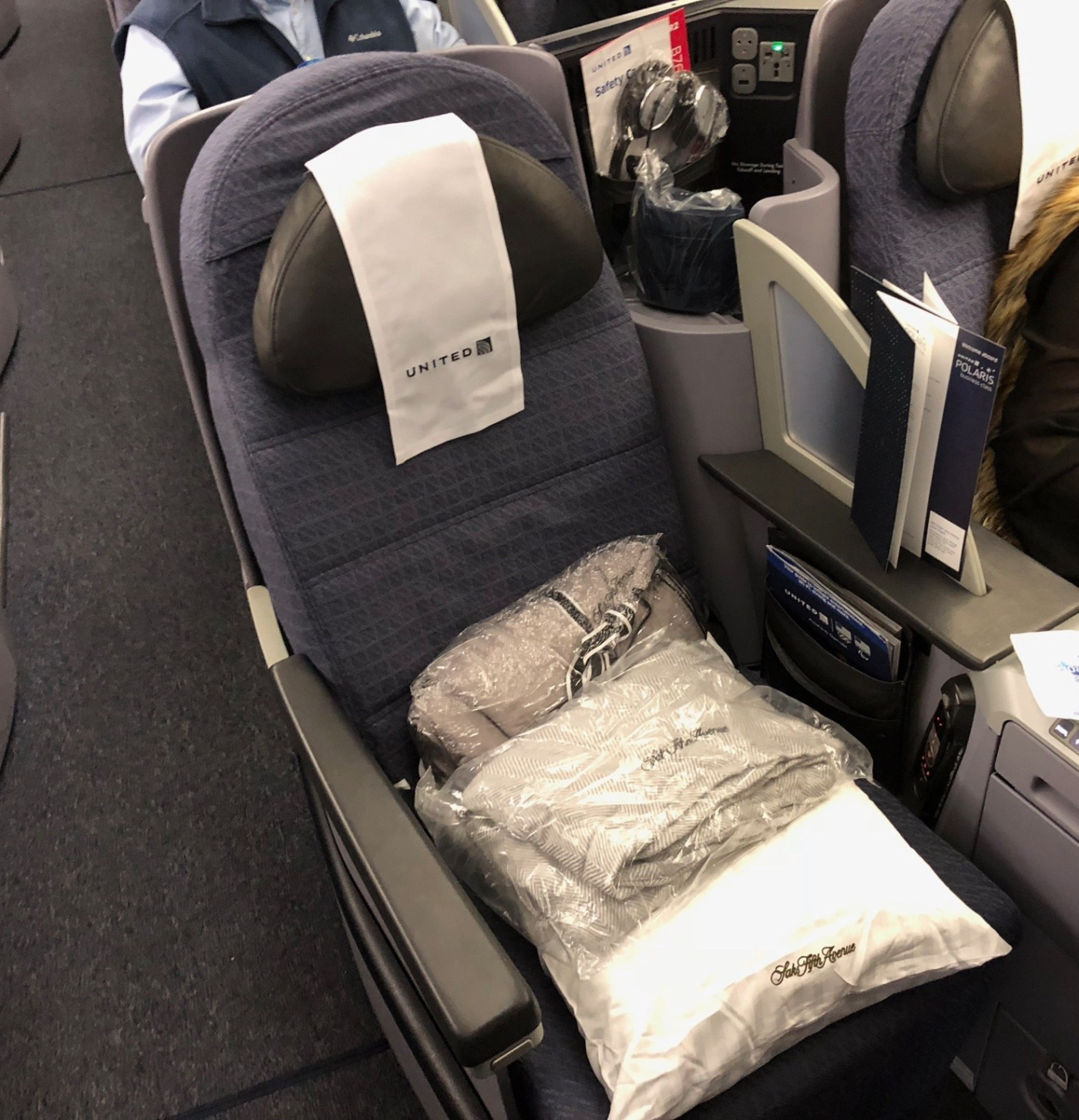 United Trims Saks Fifth Avenue Bedding Onboard - Live and Let's Fly